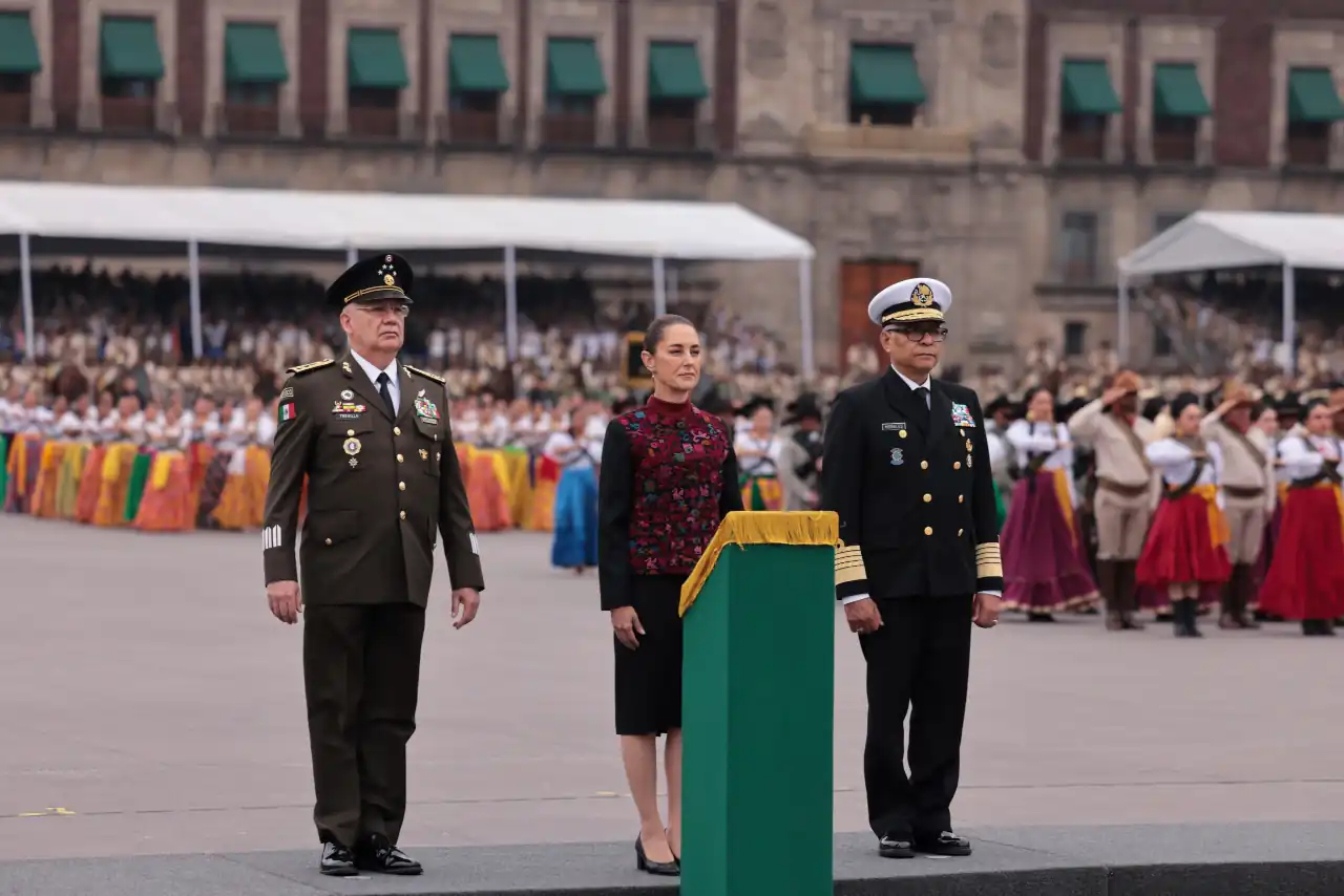 En desfile por la Revolución, Sheinbaum destaca el papel de las Fuerzas Armadas como ‘pueblo uniformado’